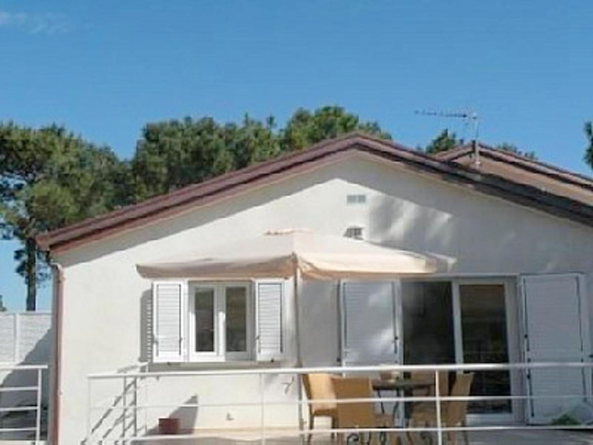 House With 2 Bedrooms In Borgo With Enclosed Garden And Wifi 50 M From The Beach Exterior photo